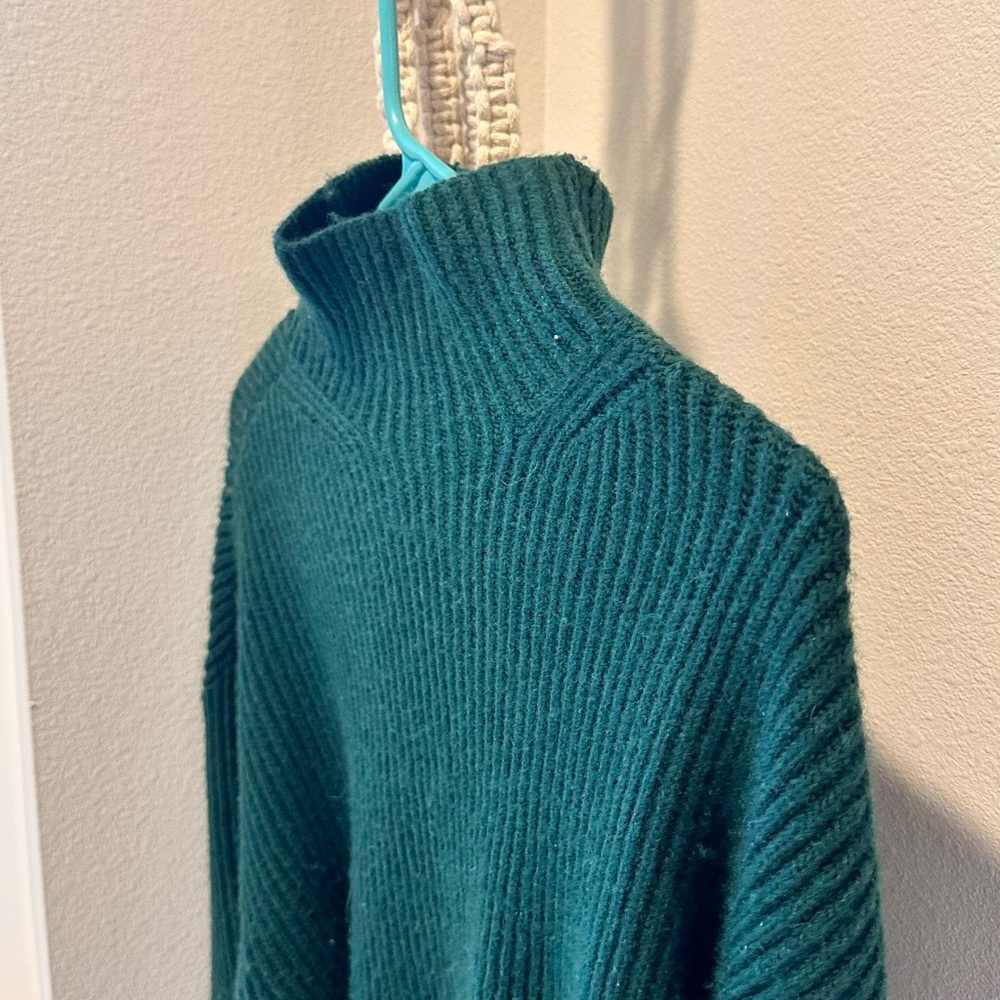 H&M Green Cowl Neck Sweater with Ribbed Texture